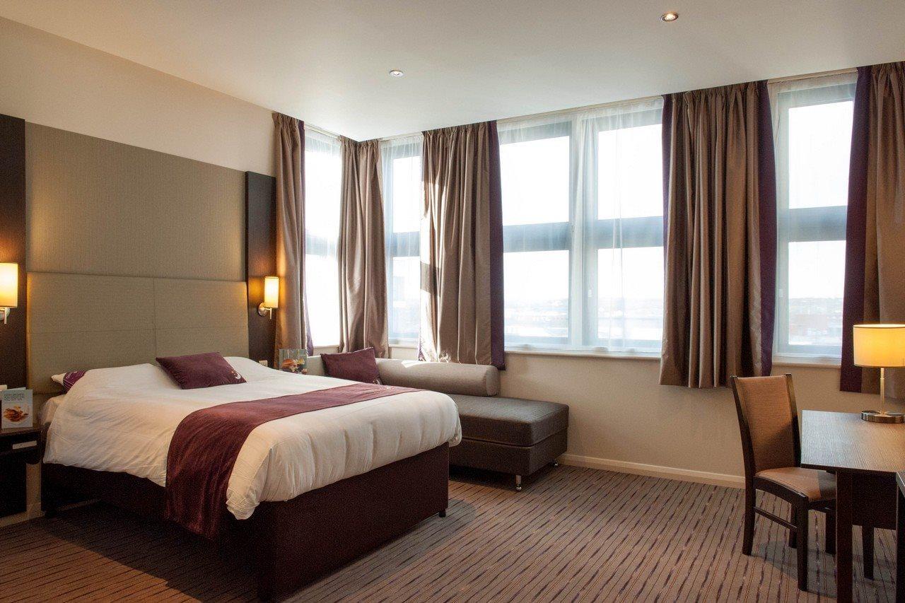 Premier Inn Canterbury City Centre エクステリア 写真