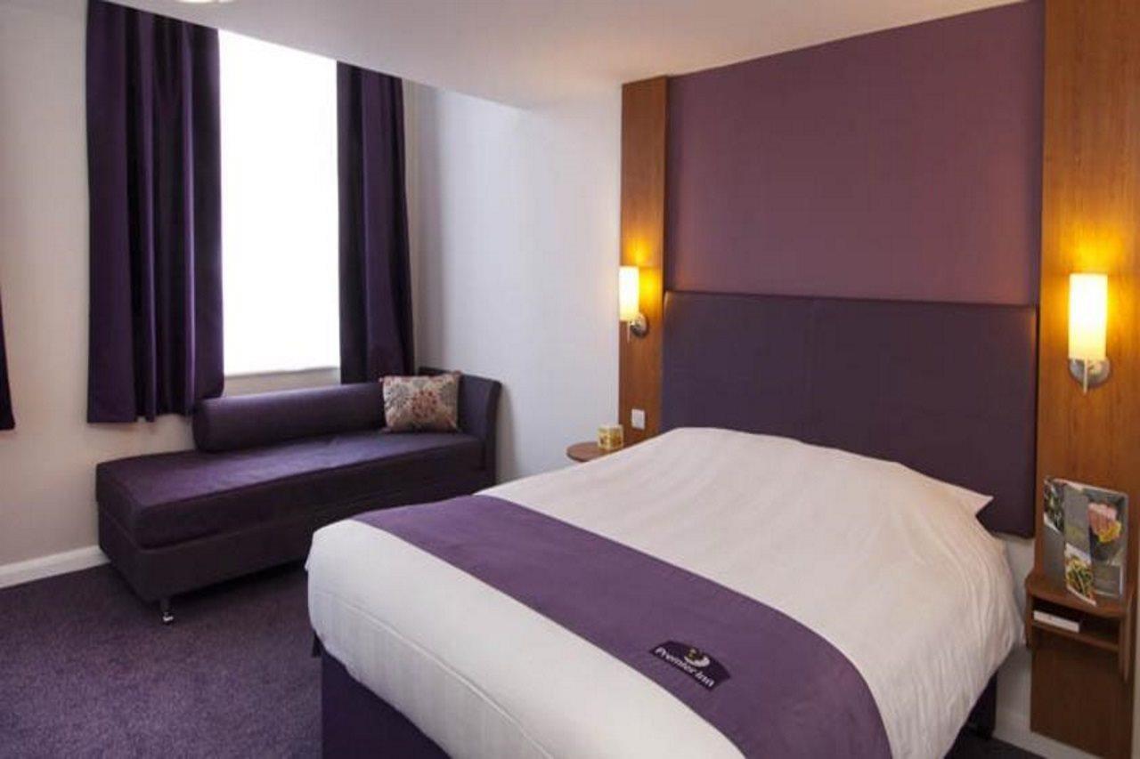 Premier Inn Canterbury City Centre エクステリア 写真
